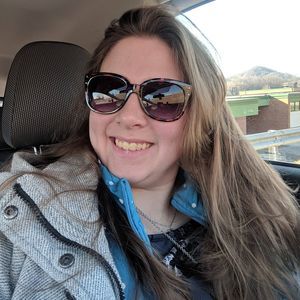 Meet your Posher, Lorrin